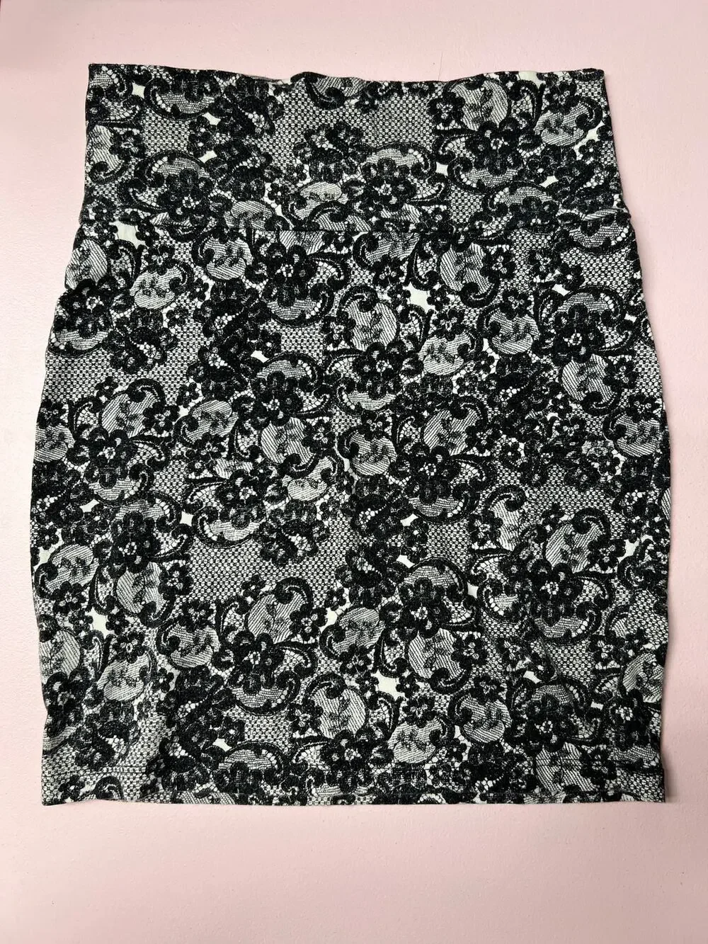 Charlotte Russe Women's High Waist Pull On Floral Lace Print Mini Skirt S